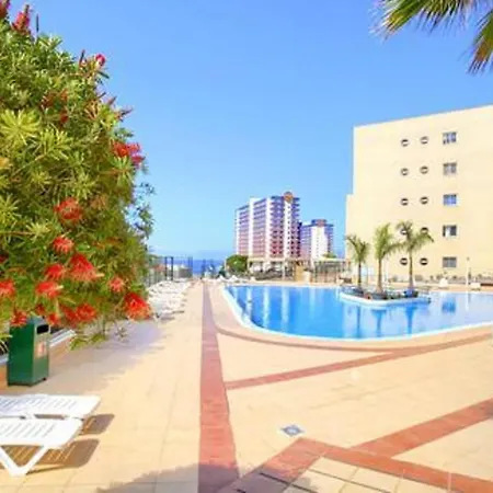 Stunning Apartment In Adeje With Outdoor Swimming Pool, Wifi And 2 Bedrooms アパート