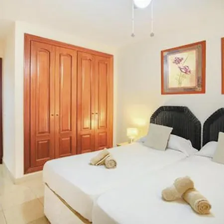 Stunning Apartment In Adeje With Outdoor Swimming Pool, Wifi And 2 Bedrooms アパート