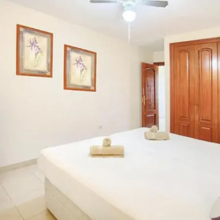 Stunning Apartment In Adeje With Outdoor Swimming Pool, Wifi And 2 Bedrooms Lägenhet *
